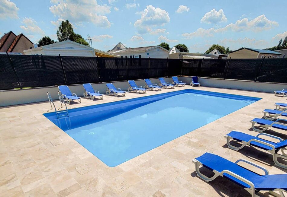 swimming pool camping normandie